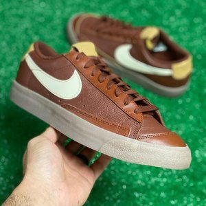 Nike Blazer Low '77 EMB Mens Casual Shoes Brown DQ7670-200 VNDS Size 10